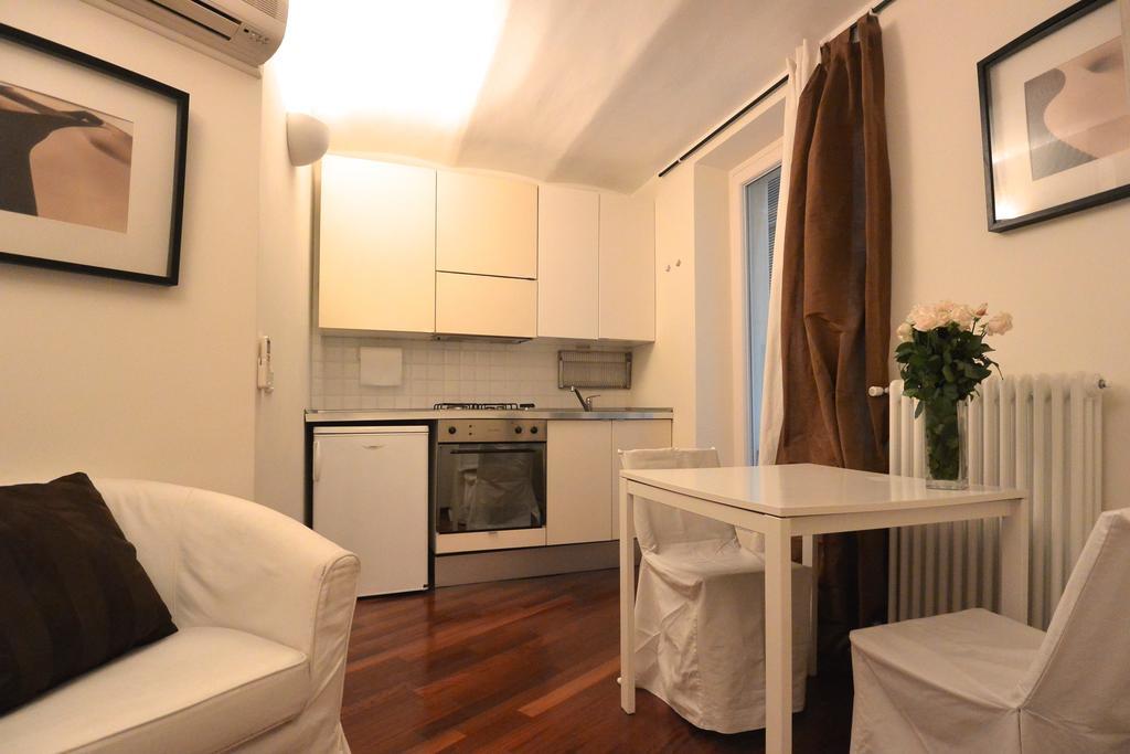 Appartamento Dei Sassetti Savona Habitación foto